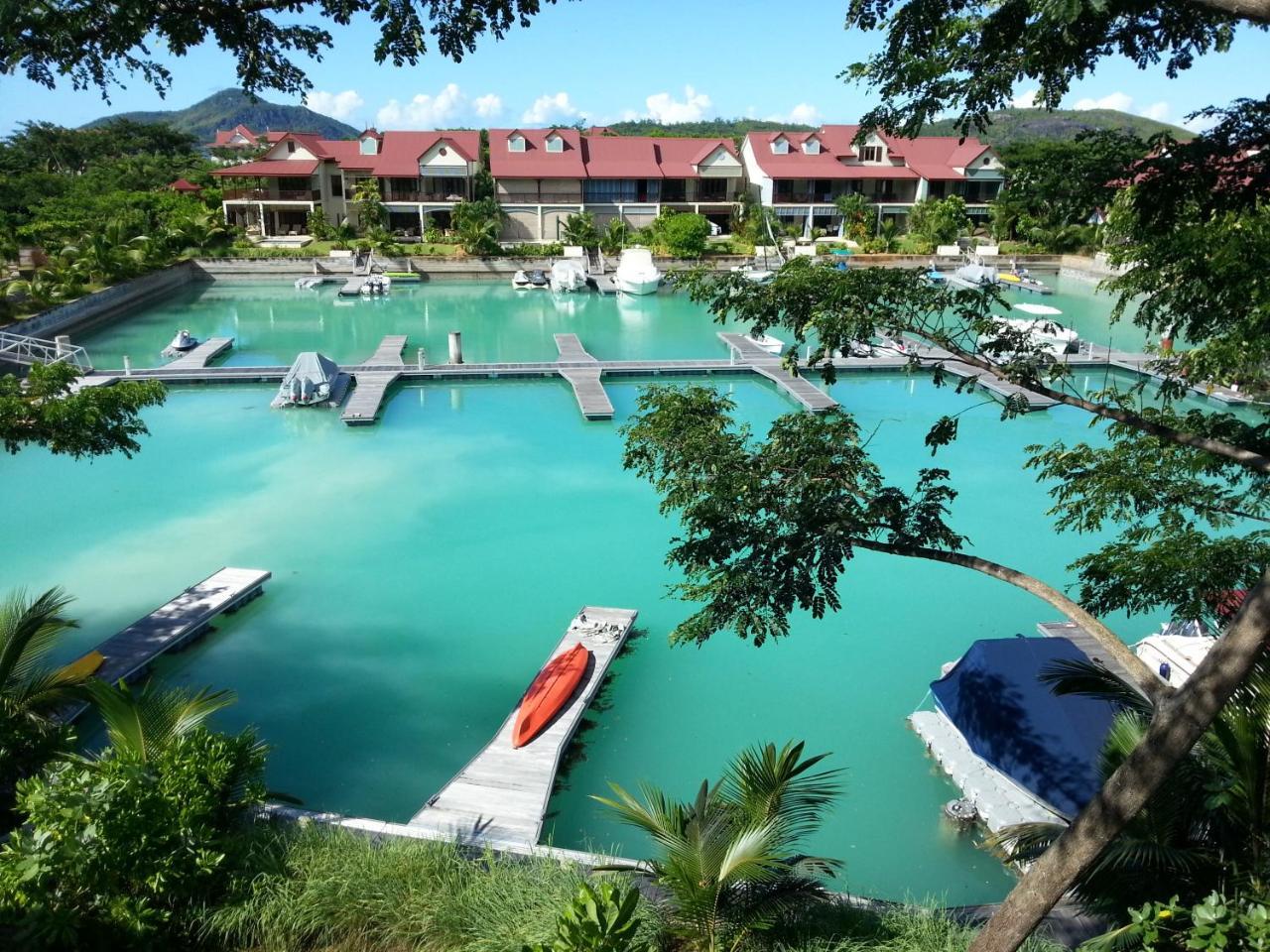 Citronelle Eden Island